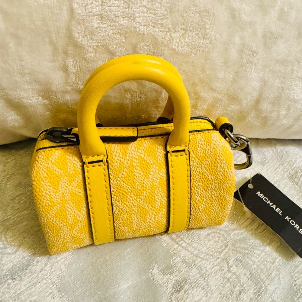Michael Kors Vibrant Yellow Mini Bag key charm - Picture 4 of 5